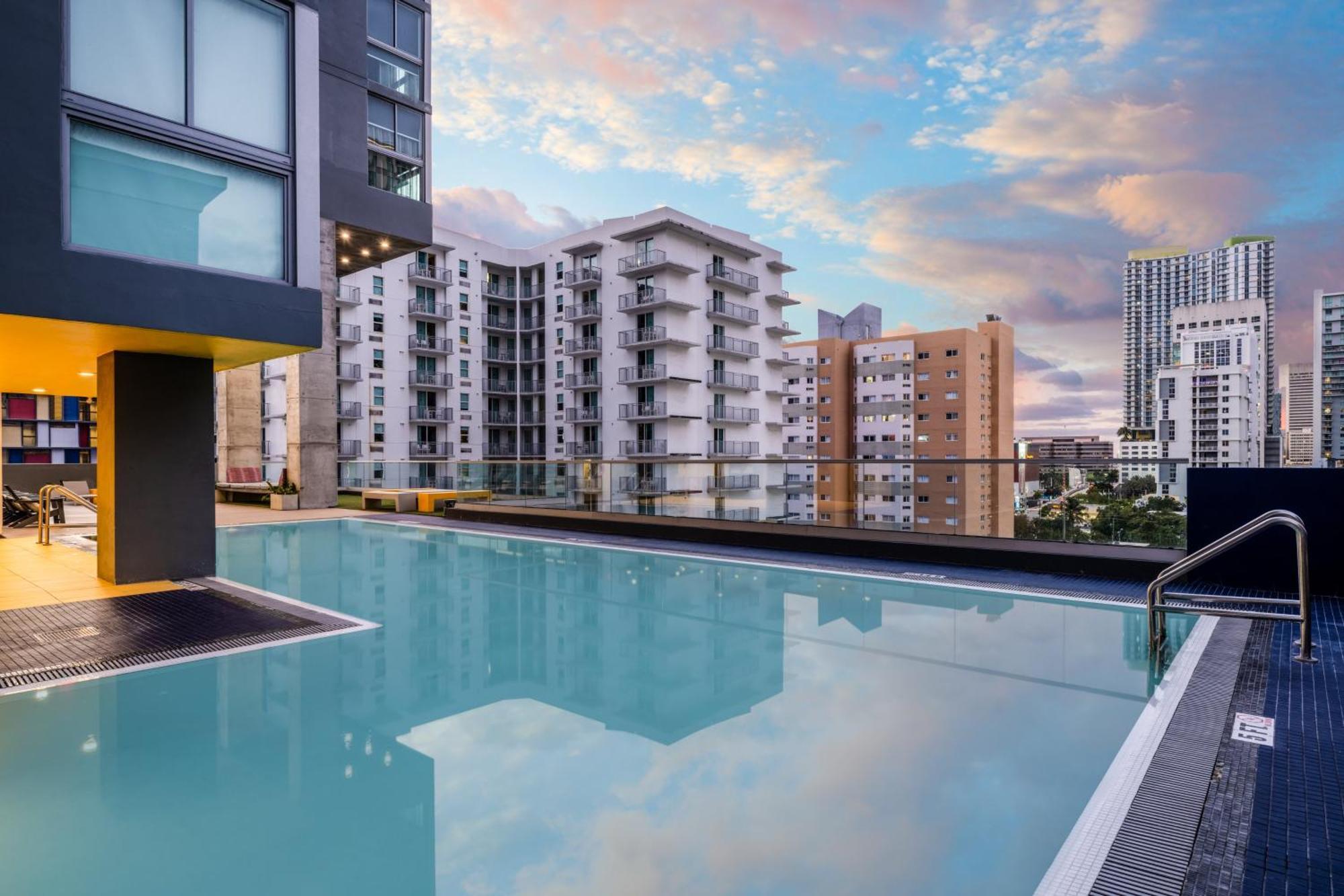 Atwell Suites Miami Brickell By Ihg Экстерьер фото