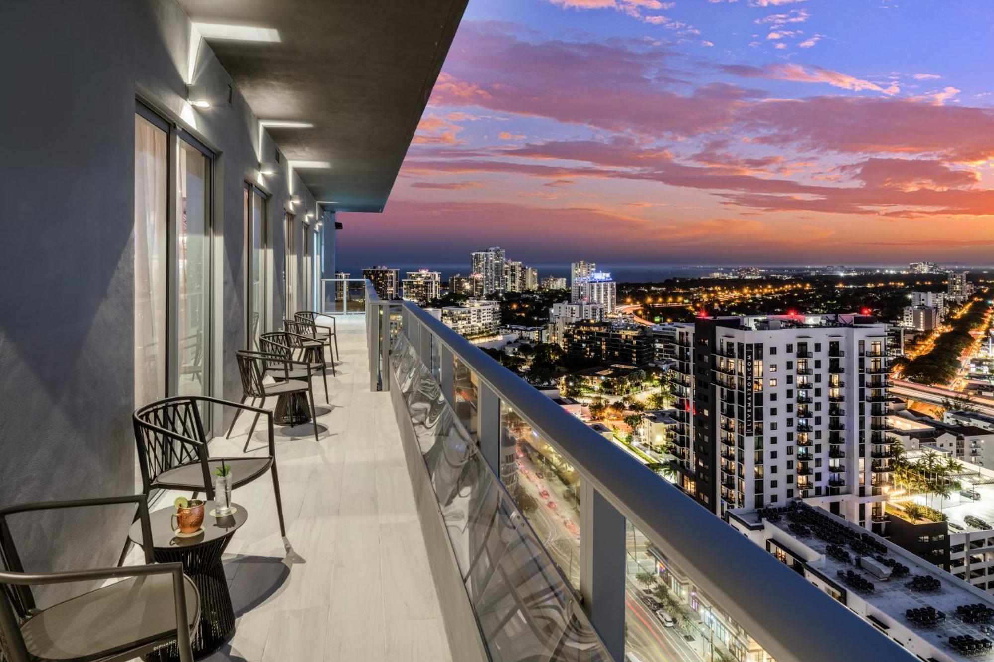 Atwell Suites Miami Brickell By Ihg Экстерьер фото